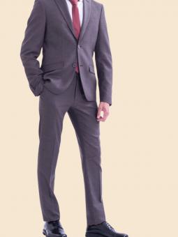 Traje slim fit marrón