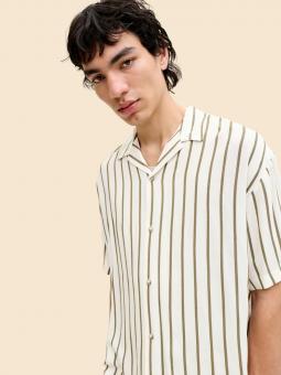 Camisa fresca moderna